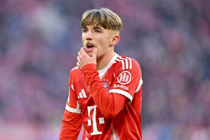 Юный футболист "Баварии" в 17 лет установил уникальное достижение в Лиге чемпионов Юный футболист "Баварии" в 17 лет установил уникальное достижение в Лиге чемпионов