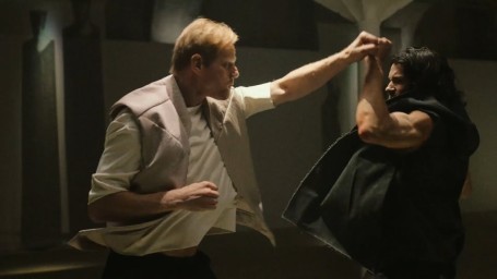 Тизер и кадры сериала «Полдень» по Стругацким: Максим Каммерер спасает планету