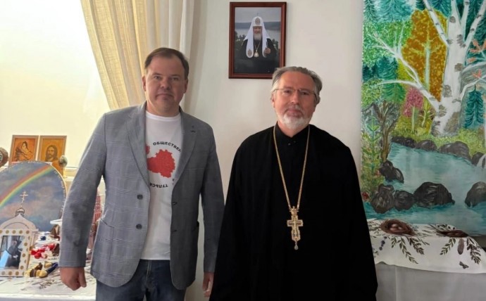 Тульский писатель пригласил австралийского священника в оружейную столицу