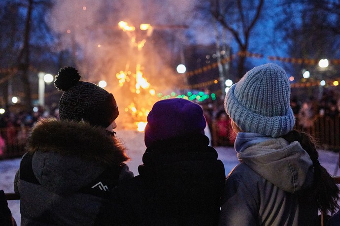 На Масленице в Заречном женщина разбила бутылку об головы двоих детей