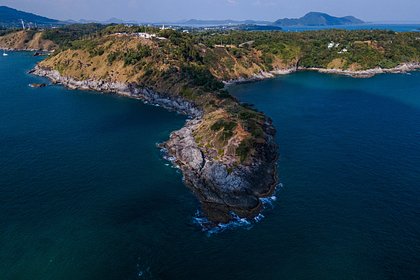 Горничная наткнулась на тело россиянина в бассейне на вилле в Таиланде