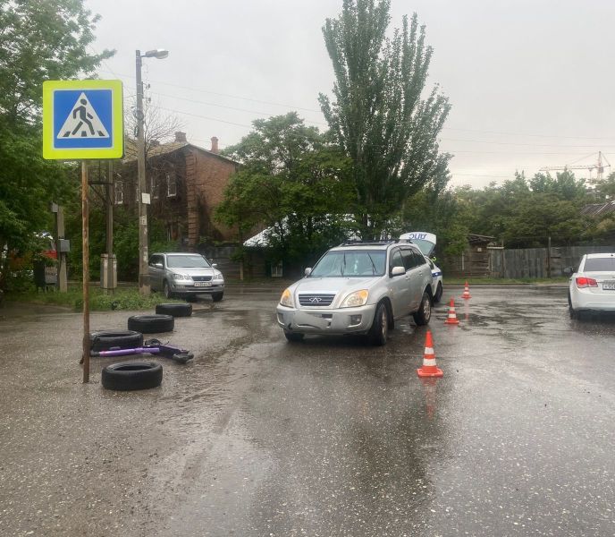 Двух детей сбила иномарка в Астрахани 