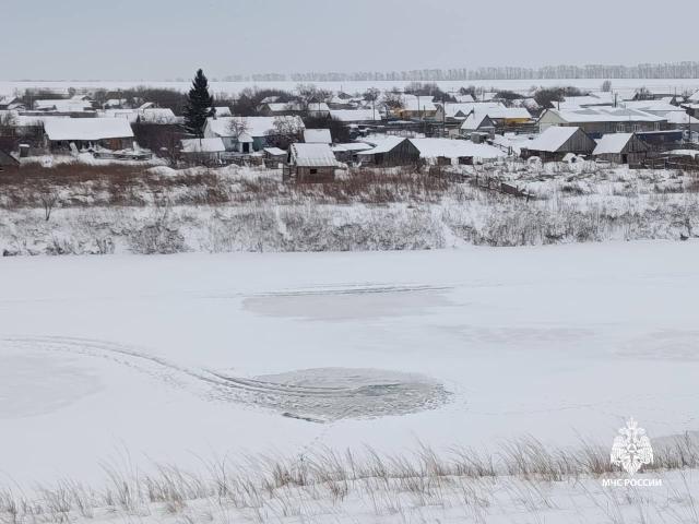 27-летний парень на квадроцикле провалился под лед на реке в Башкирии 27-летний парень на квадроцикле провалился под лед на реке в Башкирии