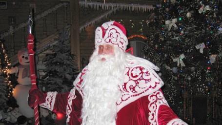 Дед Мороз прилетел в столицу России