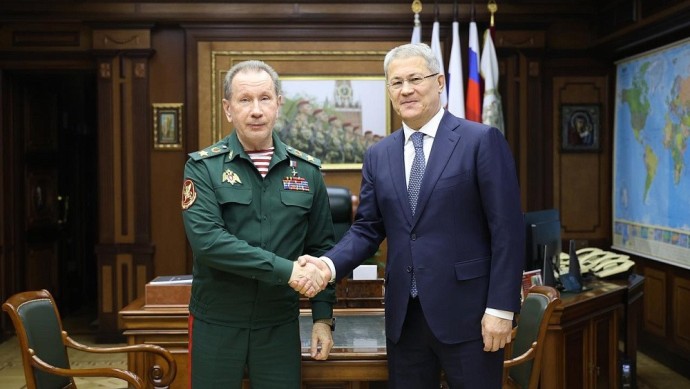 Радий Хабиров встретился в Москве с директором Росгвардии Виктором Золотовым Радий Хабиров встретился в Москве с директором Росгвардии Виктором Золотовым