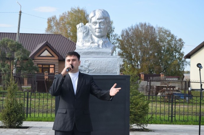 В Гурьевске благоустроили сквер Серебряного века В Гурьевске благоустроили сквер Серебряного века