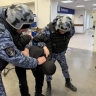 Задержанный в магазине буйный астраханец оказался в федеральном розыске