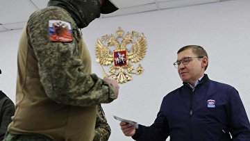 Сертификаты об окончании курсов по управлению БПЛА вручили бойцам СВО