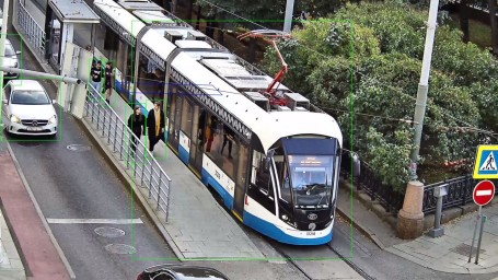 В столице трамваи стали проезжать перекрестки без задержки благодаря умным светофорам с видеоаналитикой