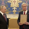 Владимир Путин передал Касым-Жомарту Токаеву наградной лист его отца