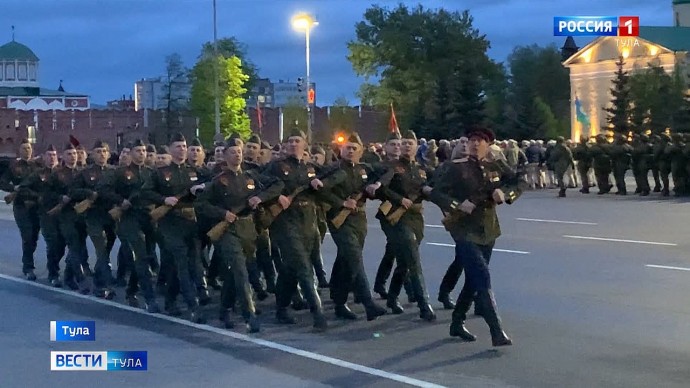 Первая репетиция парада в центре Тулы. Прямое включение с площади Ленина