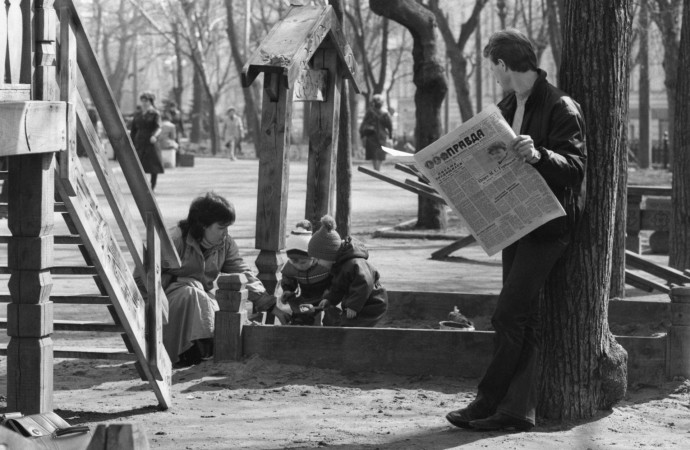 Москвичка рассказала, что песочницы из центра Москвы убрали из-за действий нянь