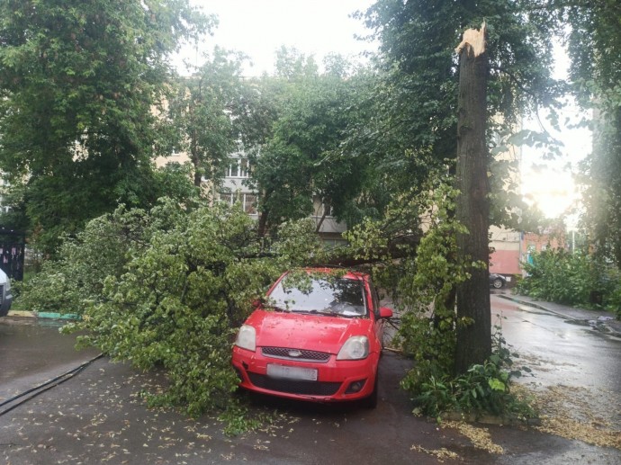 В Уфе устраняют последствия ливня