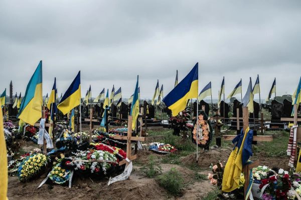 Чудеса социологии: Большинство украинцев готовы умереть за Зеленского — The Economist