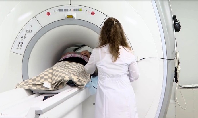 В новгородской клинике № 2 начал работать новый МРТ
