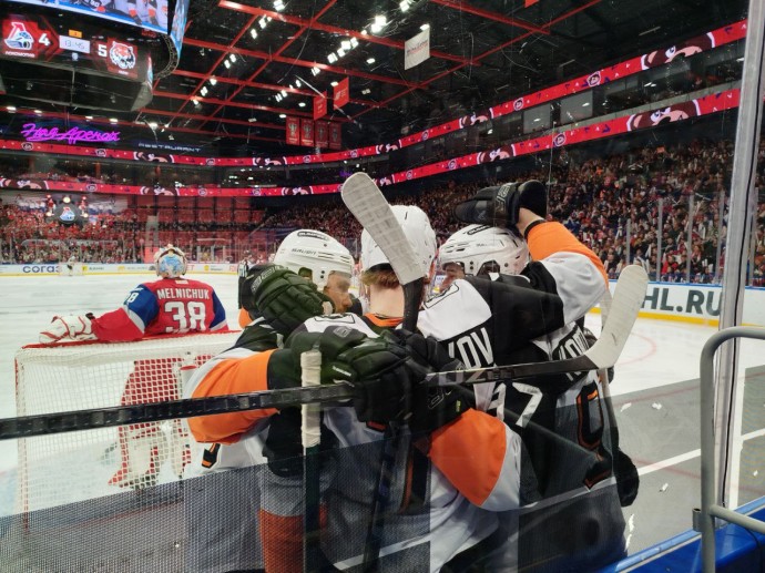 «Локомотив» дома пропустил шесть шайб от «Амура»