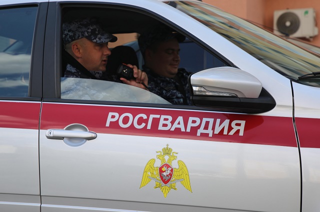 В Саранске экипаж Росгвардии задержал пьяного водителя "Тойота Ленд Крузер"