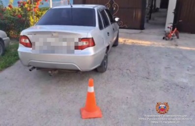 В Новооскольском округе иномарка наехала на годовалого мальчика