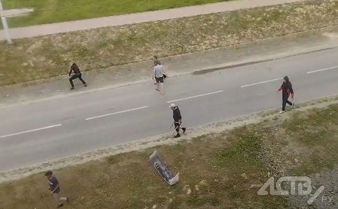 На Сахалине вынесли приговор четверым участникам резонансной драки с тараном и стрельбой в Долинске На Сахалине вынесли приговор четверым участникам резонансной драки с тараном и стрельбой в Долинске