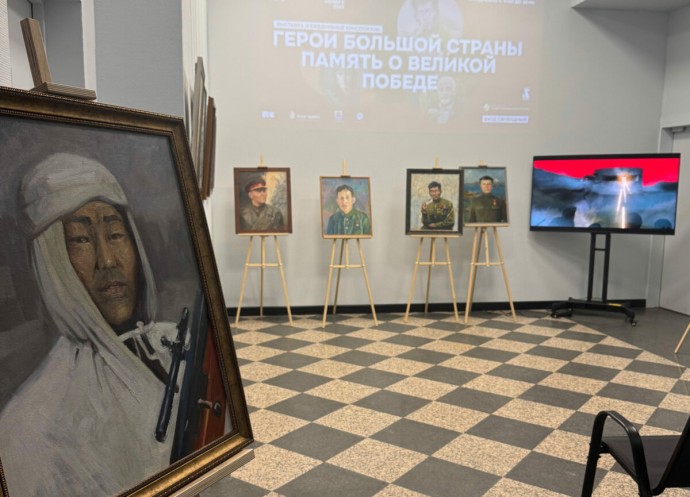 Художники из 19 регионов России представили в Москве выставку к 80-летию Победы Художники из 19 регионов России представили в Москве выставку к 80-летию Победы