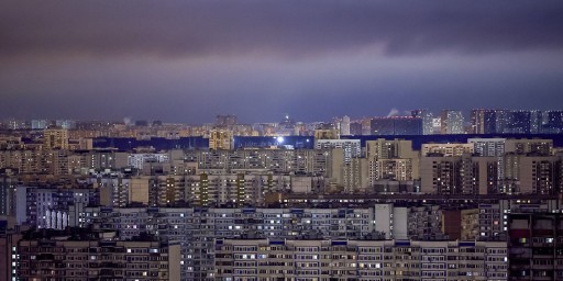 Собянин: Силами ПВО Минобороны сбиты два беспилотника, летевших на Москву