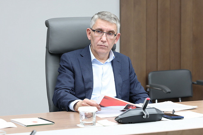 Дмитрий Миляев поручил найти источник запахов в Новомосковске Дмитрий Миляев поручил найти источник запахов в Новомосковске