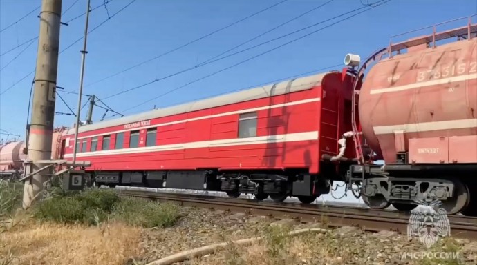 Огненная артиллерия на рельсах: в Астраханской области пожарные поезда используют в 9 раз чаще