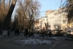 Времена. В Москве произошли взрывы на станциях метро, на Астраханской решено разбить бульвар