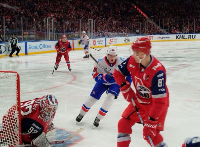 «Локомотив» на своем льду обыграл петербургский СКА «Локомотив» на своем льду обыграл петербургский СКА