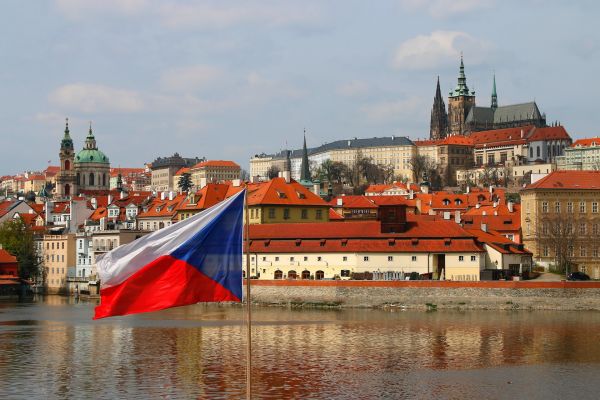 Киев передал Праге списки чешских компаний с требованием ввести против них санкции