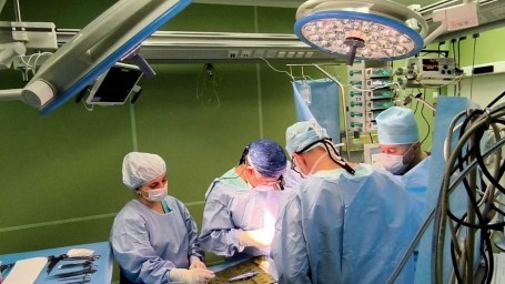 В Сургуте врачи вскрыли череп пациенту, который четыре месяца сам лечил насморк