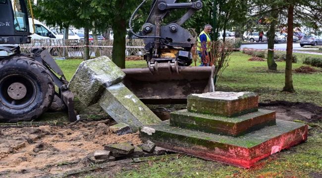 Русофобия в Польше поражает: уничтожен еще один памятник солдатам Красной армии