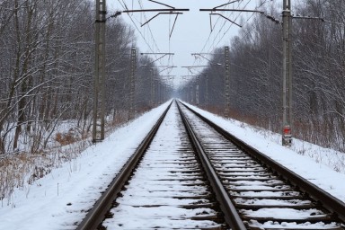 Электричка насмерть задавила жительницу Сахалина