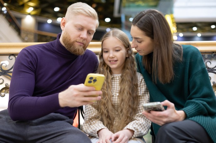 Бесплатные «робаксы» только в мышеловке: как защитить детей от мошенников в Roblox