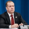 Медведев присоединился к совещанию Путина по Украине по возвращении из командировки