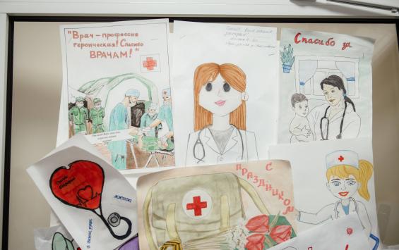 Курских медиков отметили государственными наградами за службу людям Курских медиков отметили государственными наградами за службу людям