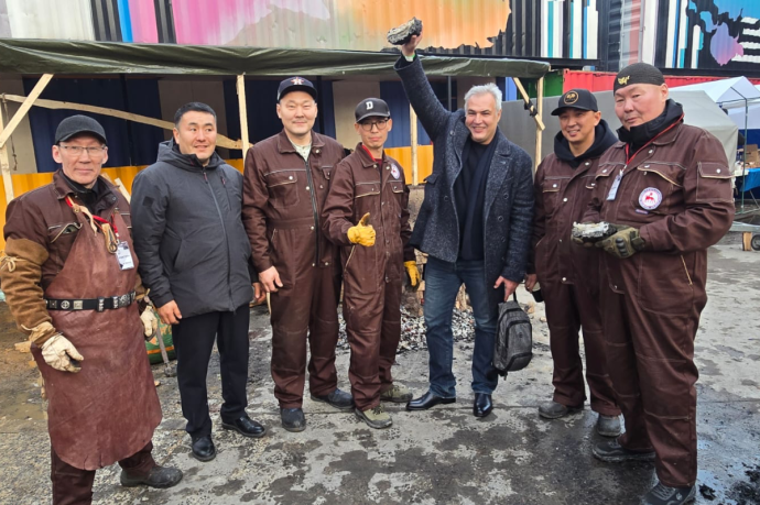 Уникальный метод выплавки железа показали мастера из Якутии на международной выставке в Москве