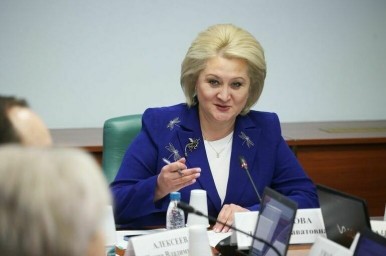 Сенатор Гумерова: В РФ рынок учебного оборудования представлен 300 производителями