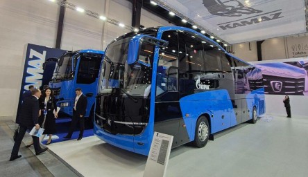 «КАМАЗ» представил новый туристический автобус на форуме в Петербурге