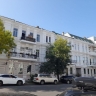 Исторический дом во Владивостоке остался без остеклений и с изуродованным балконом