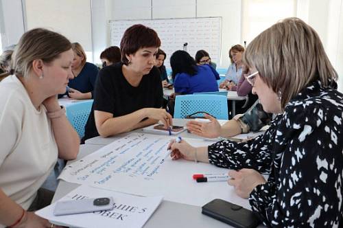 В Благовещенске почти 40 руководителей школ освоили инструменты оптимизации рабочих процессов В Благовещенске почти 40 руководителей школ освоили инструменты оптимизации рабочих процессов