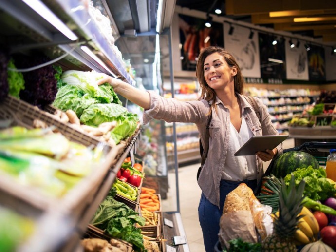 Стоимость продуктов к Новому году вырастет на 15% — экономист Никита Масленников