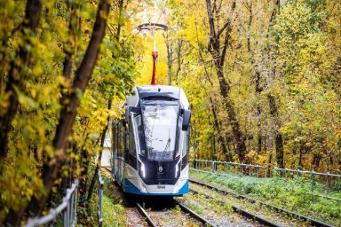 В Москве готовят к тестовым поездкам очередной беспилотный трехсекционный трамвай