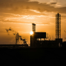 Цена на нефть Brent превысила $120 за баррель впервые с июня 2022 года...