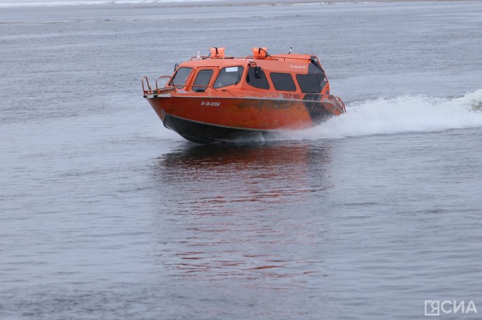 С 13 октября завершатся речные перевозки на катерах из Якутска в Нижний Бестях
