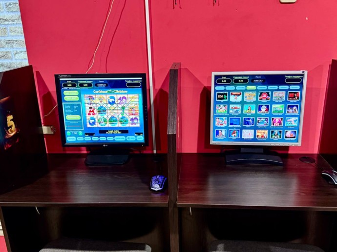 В Кирове раскрыли подпольное казино «на компьютерах» В Кирове раскрыли подпольное казино «на компьютерах»