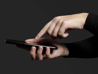 Revolut закрывает счета украинских клиентов из-за требований законодательства