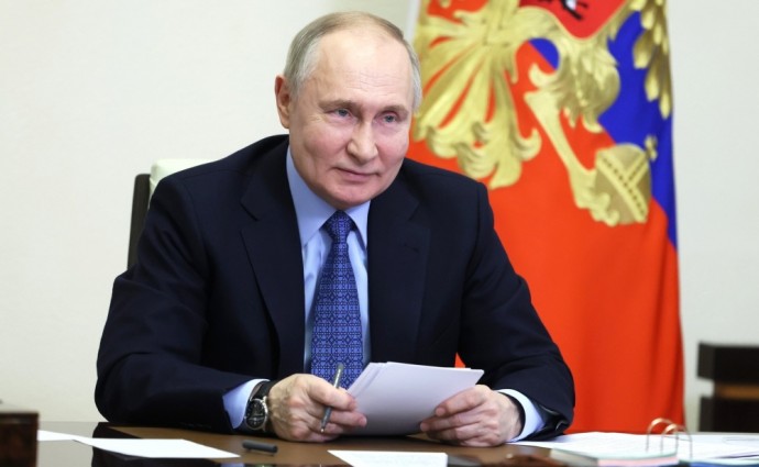 Владимир Путин поздравил российских школьников с победой на первой Открытой международной географической олимпиаде