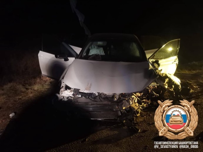 В Башкирии в ДТП с участием трех машин погибли водитель и пассажир ВАЗ-2115