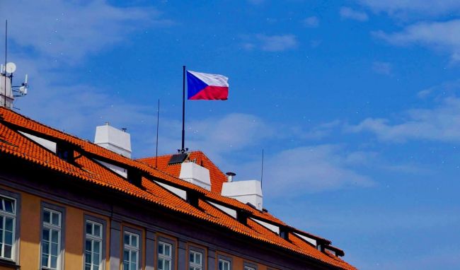 Новые власти Чехии планируют отменить ответственность за действия в пользу России